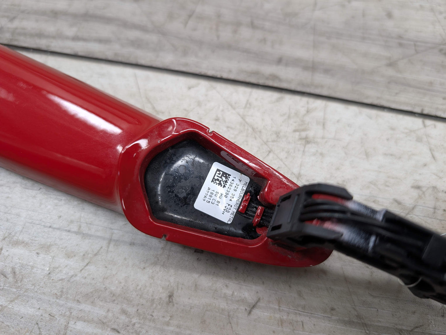 12-18 OEM BMW F30 F32 F36 COMFORT ACCESS Front Right Passenger Door Handle Red