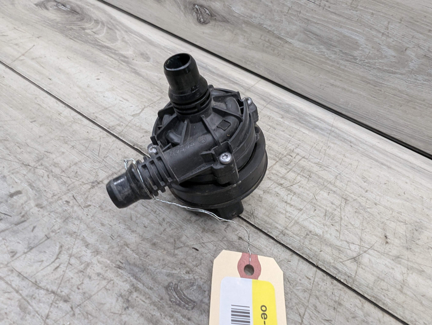 *OEM BMW G01 G05 G20 G22 G30 G42 G80 G82 G83 M3 M4 Engine Auxiliary Water Pump