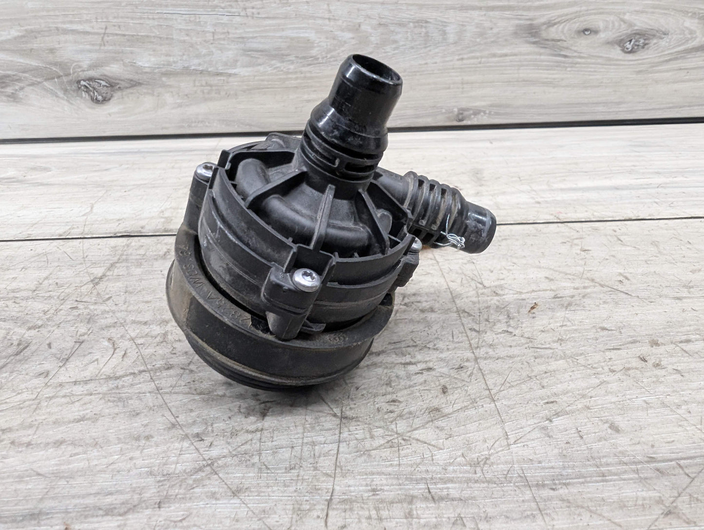 *OEM BMW G01 G05 G20 G22 G30 G42 G80 G82 G83 M3 M4 Engine Auxiliary Water Pump