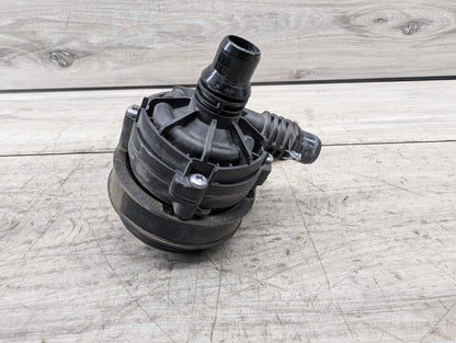 *OEM BMW G01 G05 G20 G22 G30 G42 G80 G82 G83 M3 M4 Engine Auxiliary Water Pump