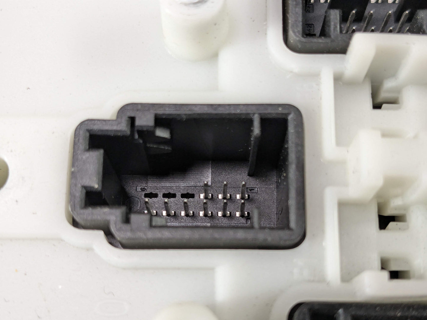 OEM BMW F30 F32 F33 F36 F80 F82 F83 Body Control Junction Box Module FEM + Key