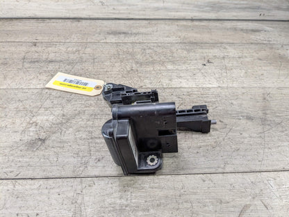 12-19 OEM BMW F22 F30 F32 F34 F36 F80 F82 F83 External Ignition Base Distributor