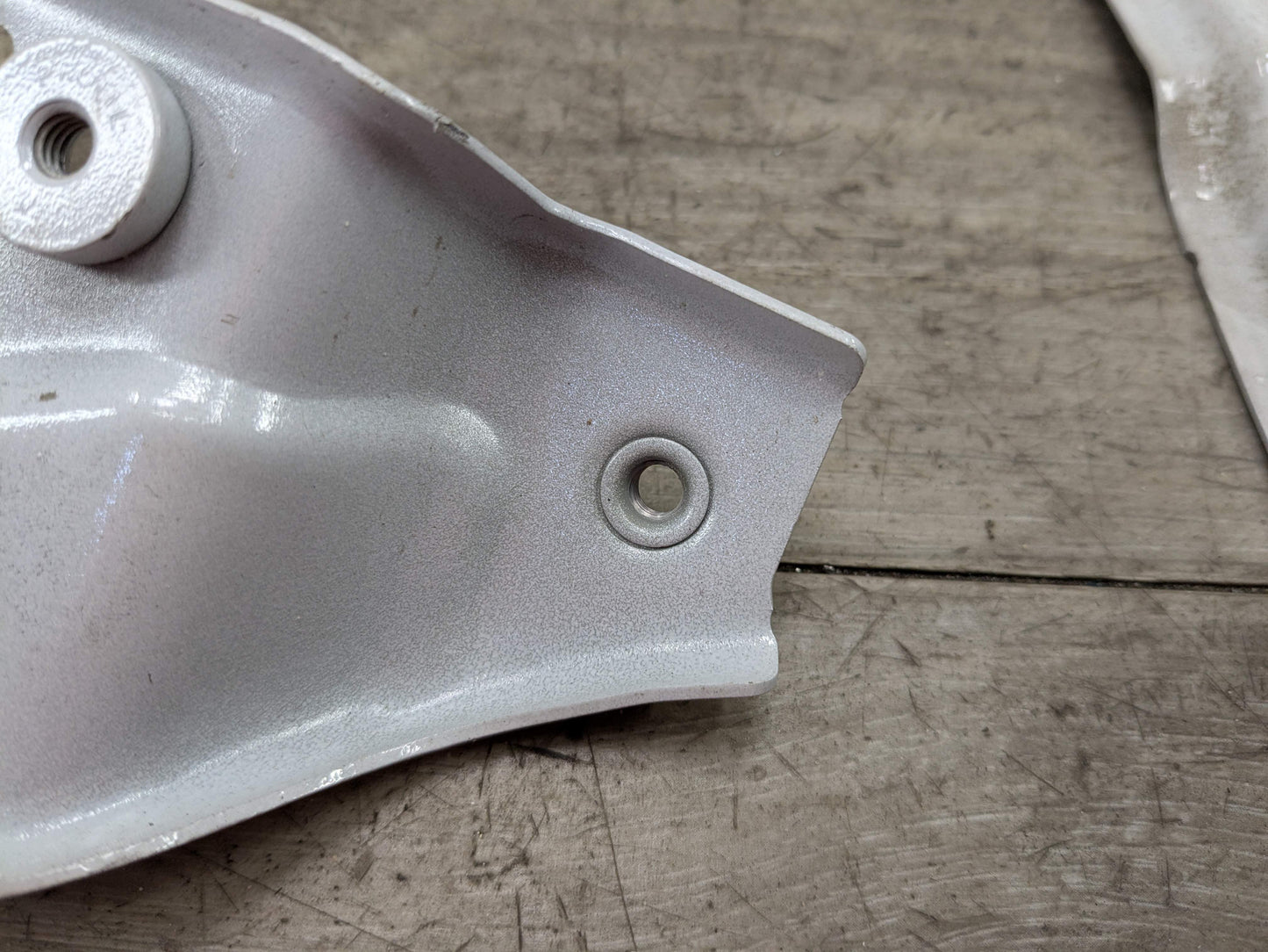 OEM BMW G05 G06 X5 X6 Front Left Driver Side Fender Holder Bracket SET White A96