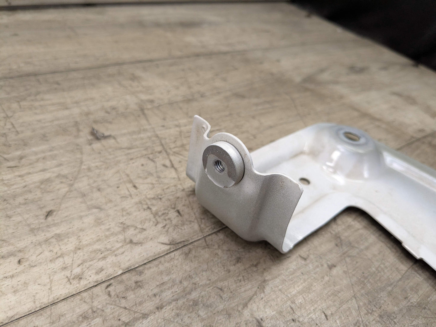 OEM BMW G05 G06 X5 X6 Front Left Driver Side Fender Holder Bracket SET White A96