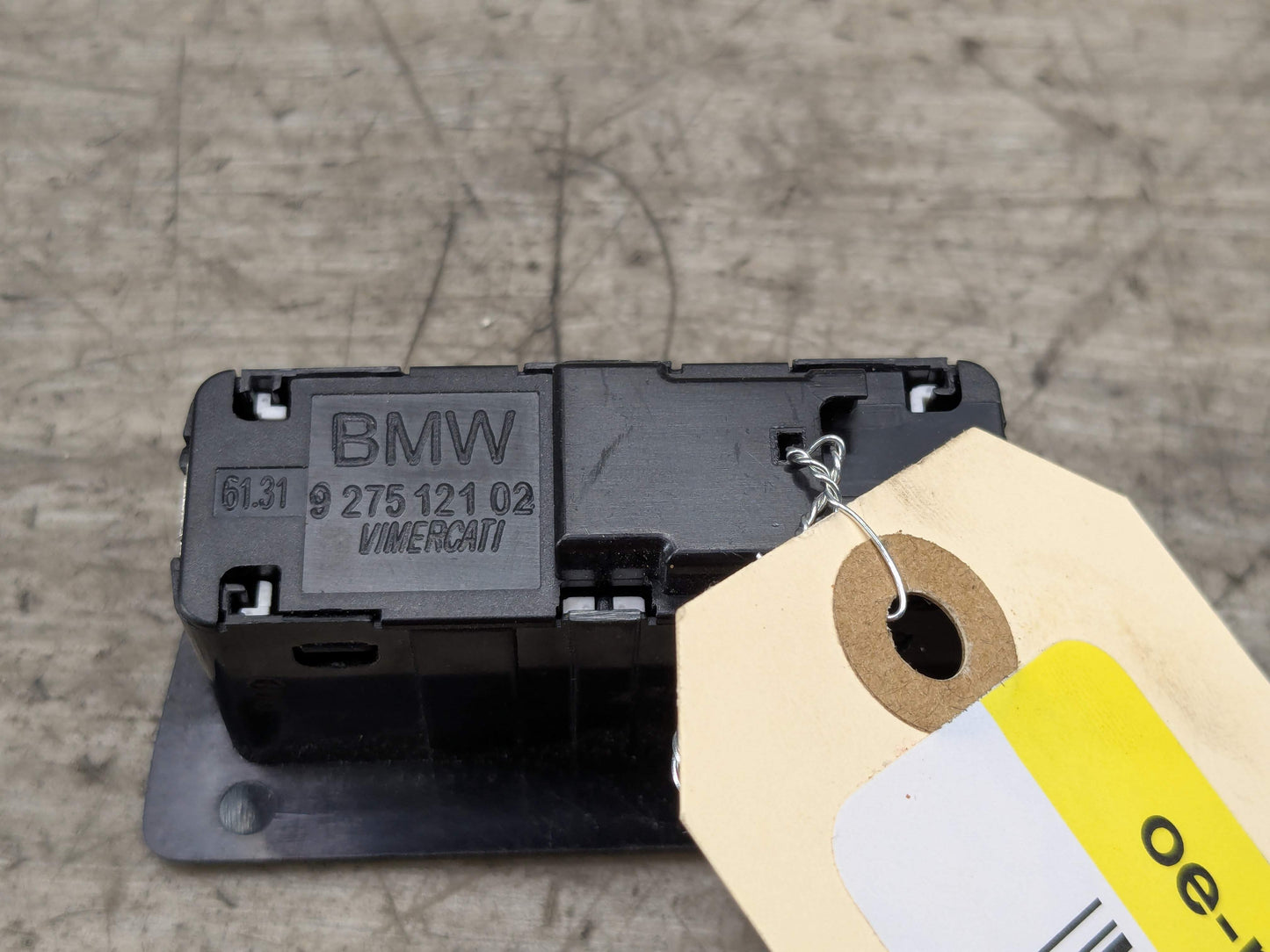 OEM BMW F02 F10 F15 F48 F90 G01 G20 G30 G80 X3 Rear Trunk Lid Center Lock Switch