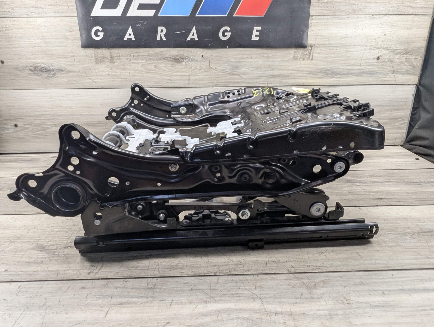 OEM BMW F95 G05 G06 G07 X5 X7 Front Left Driver Seat Lower Track Frame w/ Motors