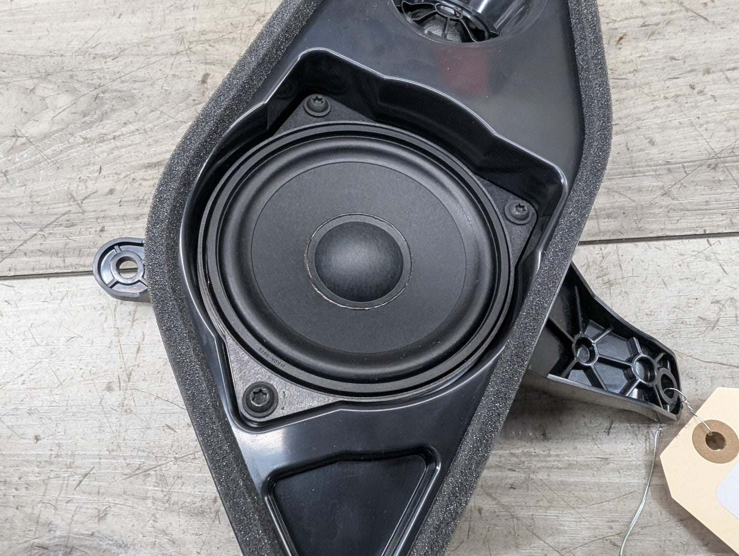 OEM BMW G05 X5 Rear Right Passenger D Pillar MID Range Speaker Tweeter HARMAN