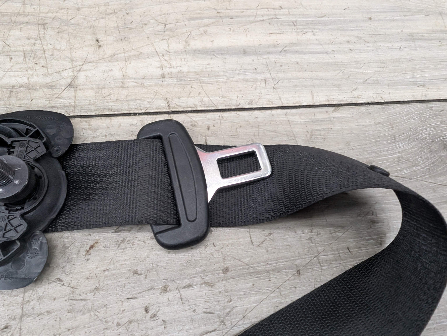 19-25 OEM BMW F95 G05 X5 X5M REAR Left Driver 2nd Row Seat Belt Retractor
