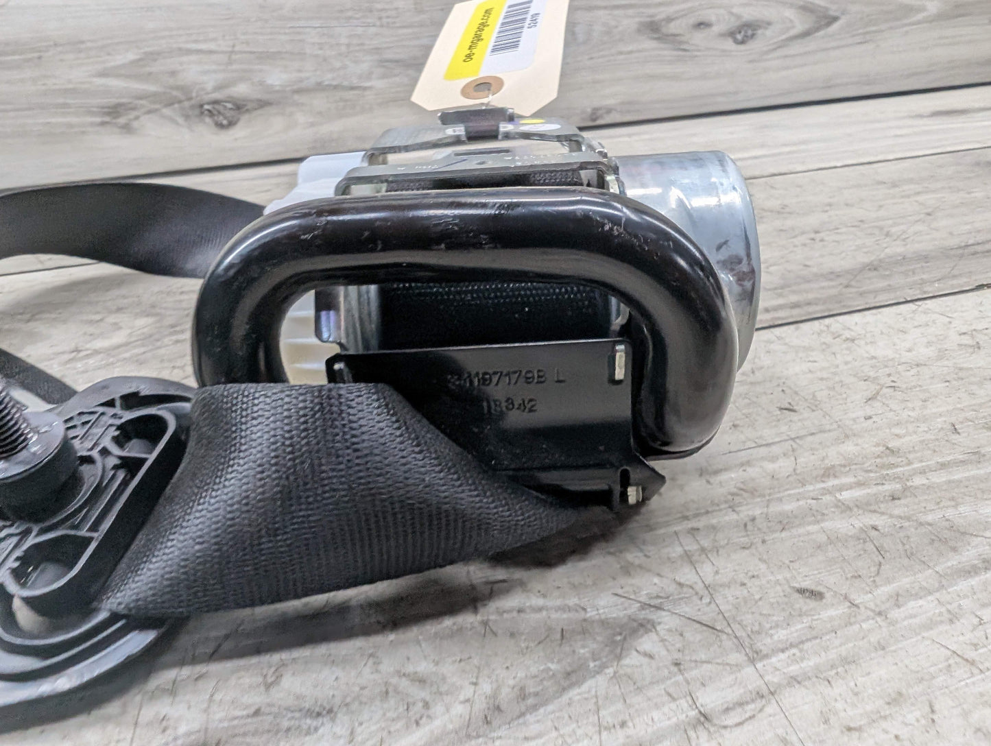19-25 OEM BMW F95 G05 X5 X5M REAR Right Passenger 2nd Row Seat Belt Retractor