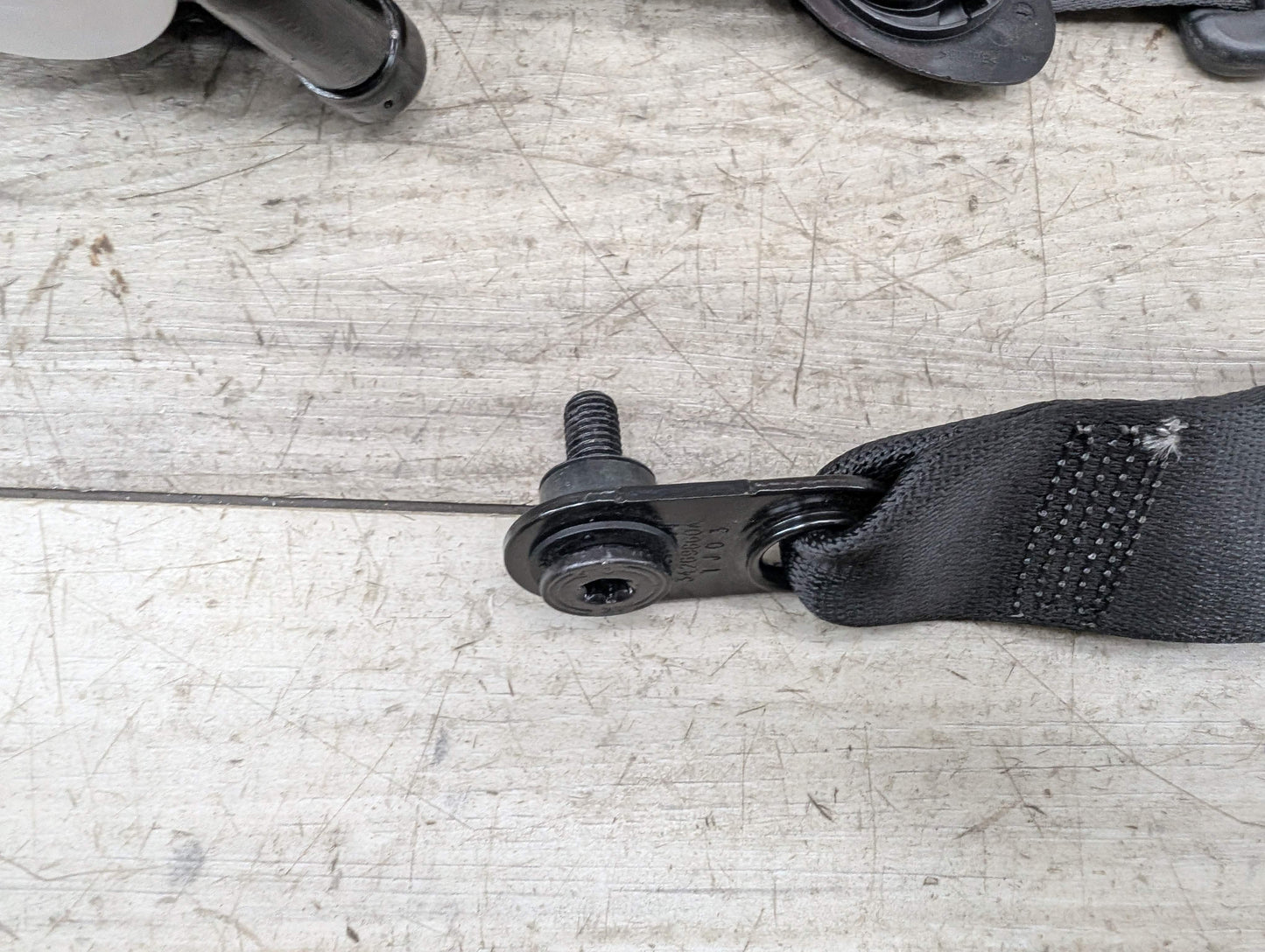 19-25 OEM BMW F95 G05 X5 X5M REAR Right Passenger 2nd Row Seat Belt Retractor