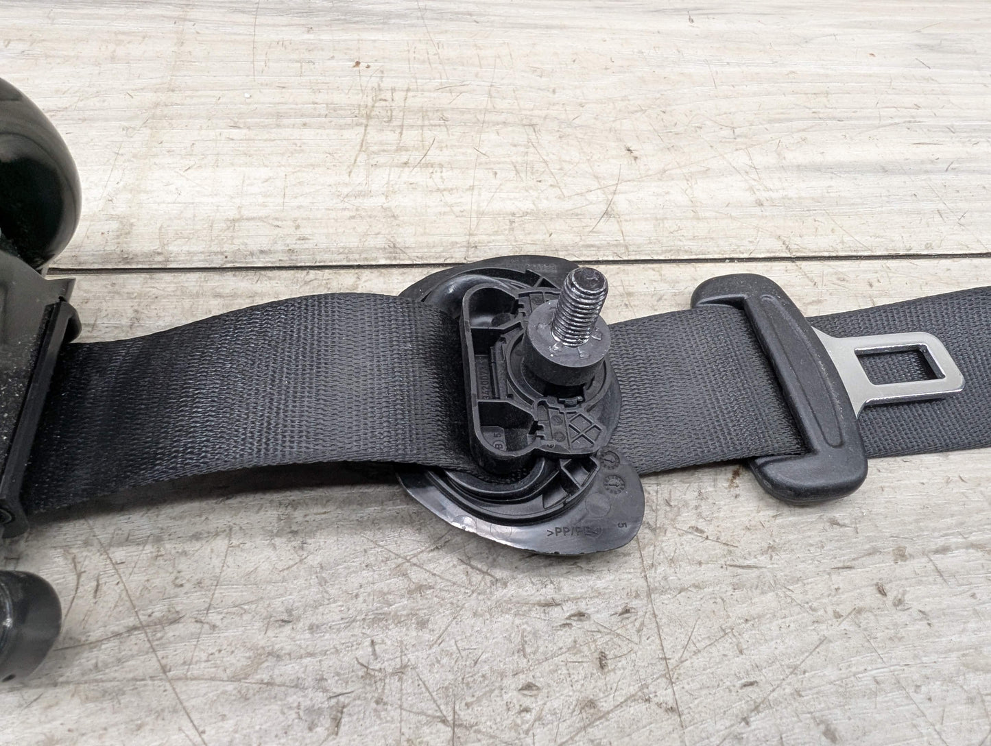 19-25 OEM BMW F95 G05 X5 X5M REAR Right Passenger 2nd Row Seat Belt Retractor