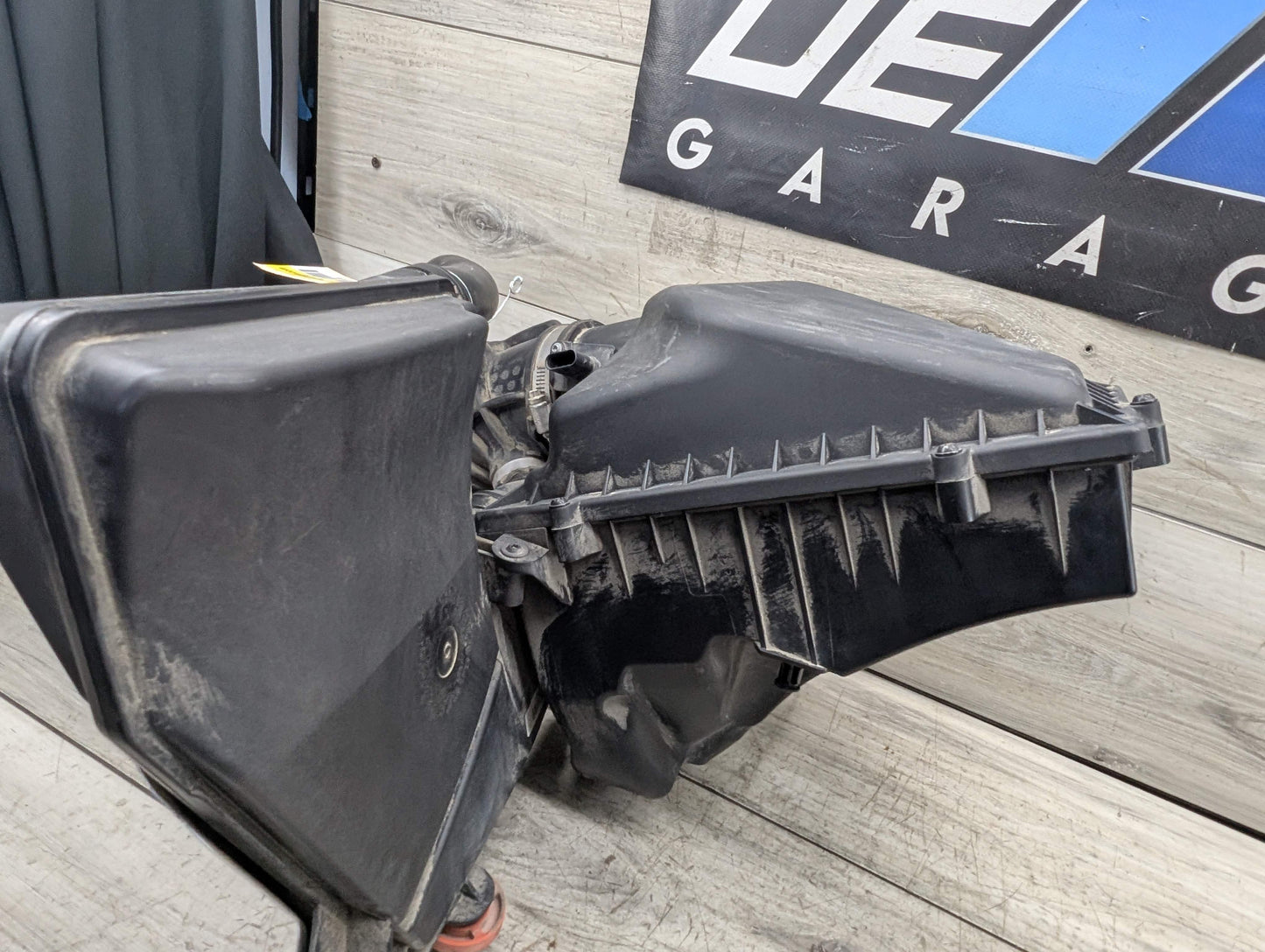 OEM BMW G05 G12 G30 540 740 Engine B58 Air Cleaner Filter Intake Resonator Box