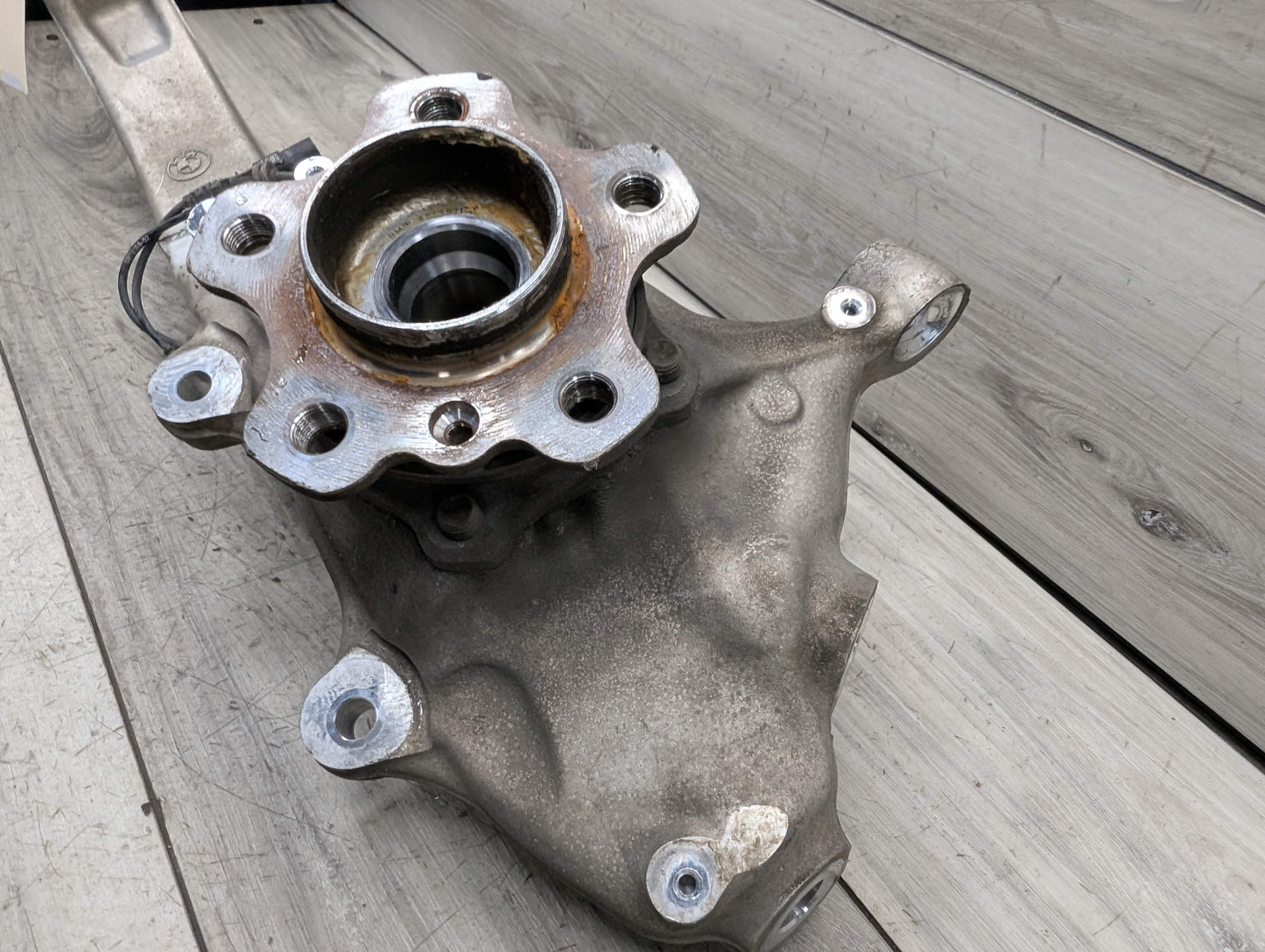 OEM BMW F95 G05 G06 G07 G09 X5 Front Right Passenger Hub Spindle Knuckle Bearing