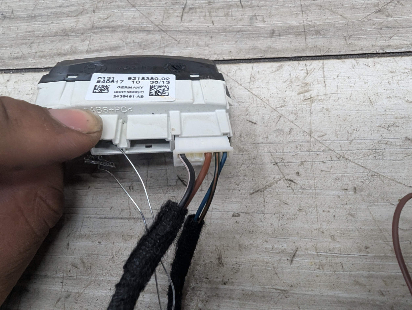 11-17 OEM BMW F02 F10 F15 F22 F30 F32 F36 Steering Wheel Control Wiring Module