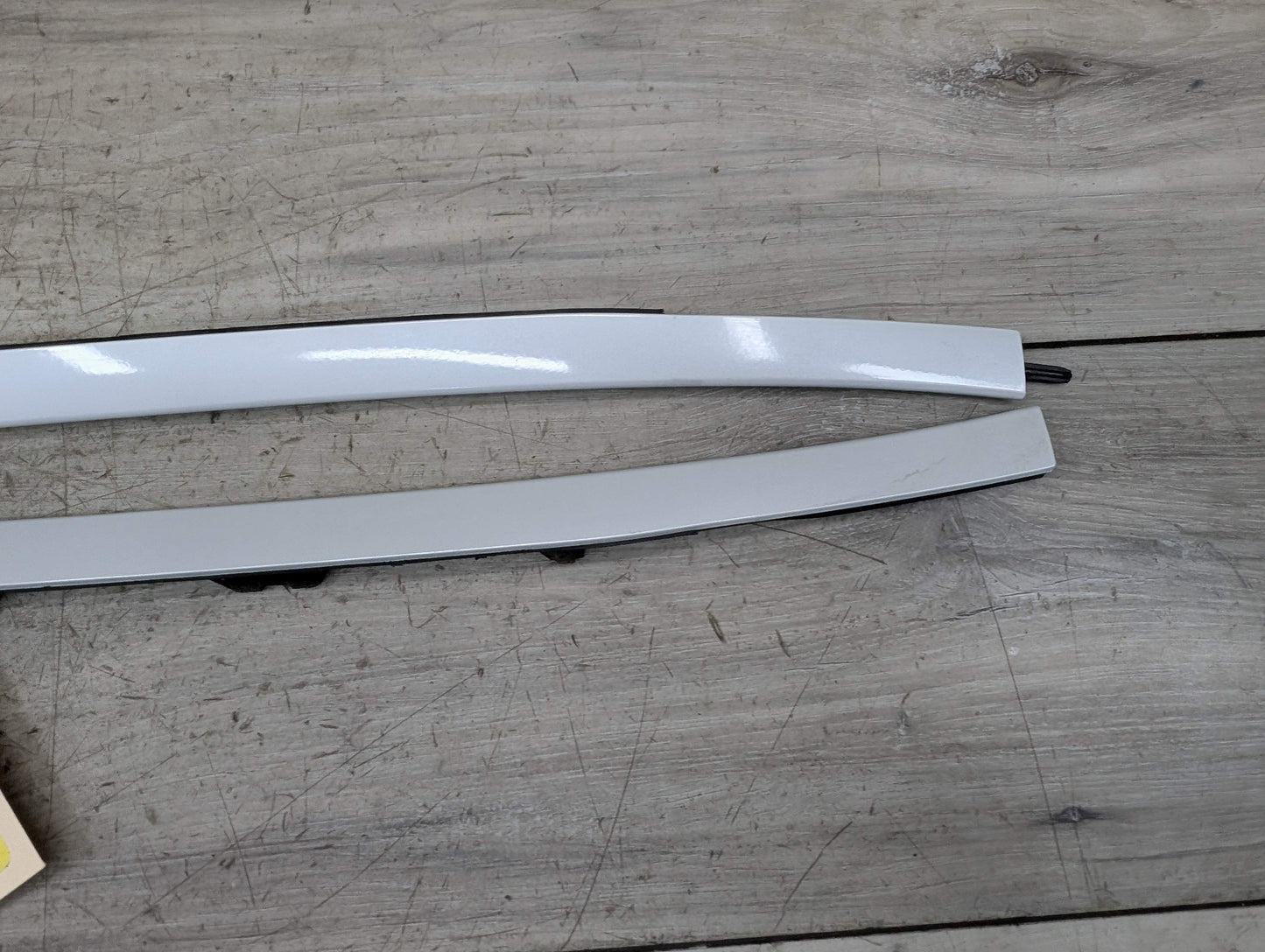OEM BMW F15 F85 X5 X5M Front Left Right Windshield Side Drip Molding PAIR White