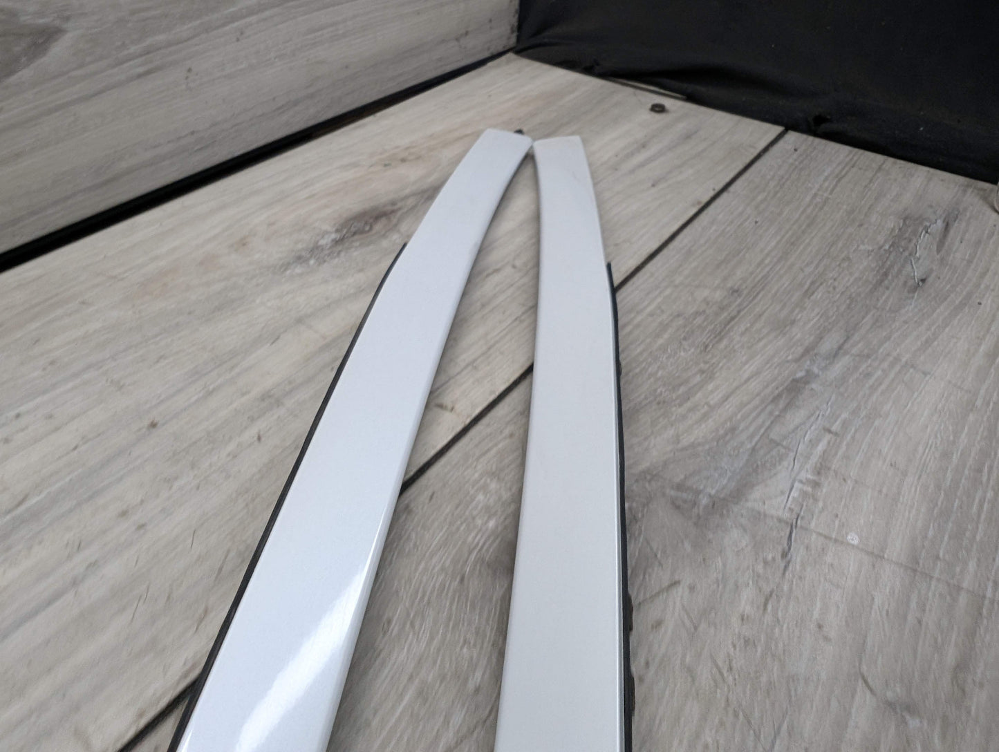 OEM BMW F15 F85 X5 X5M Front Left Right Windshield Side Drip Molding PAIR White