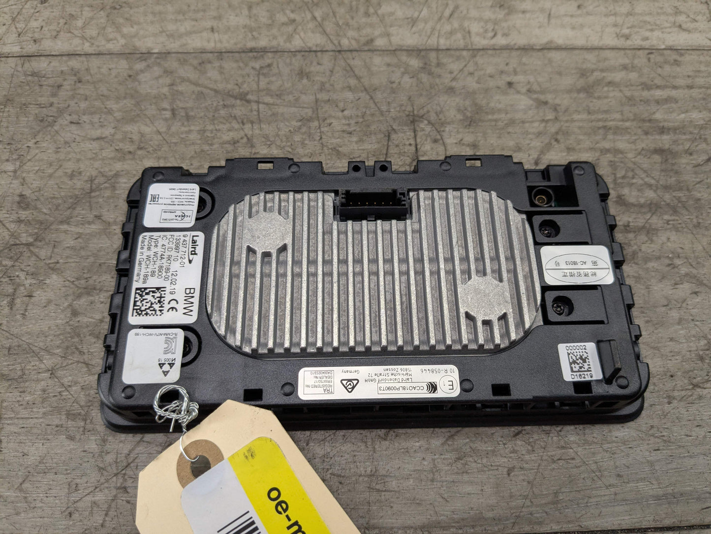 OEM BMW G05 G01 G20 G26 G80 M3 Center Console Storage Phone Car Wireless Charger