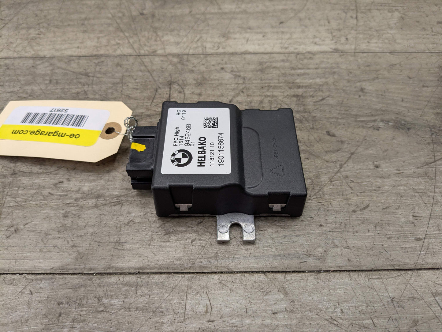 17-24 OEM BMW G01 G05 G12 G20 G22 G42 G30 G80 G82 Fuel Pump Control Module Unit