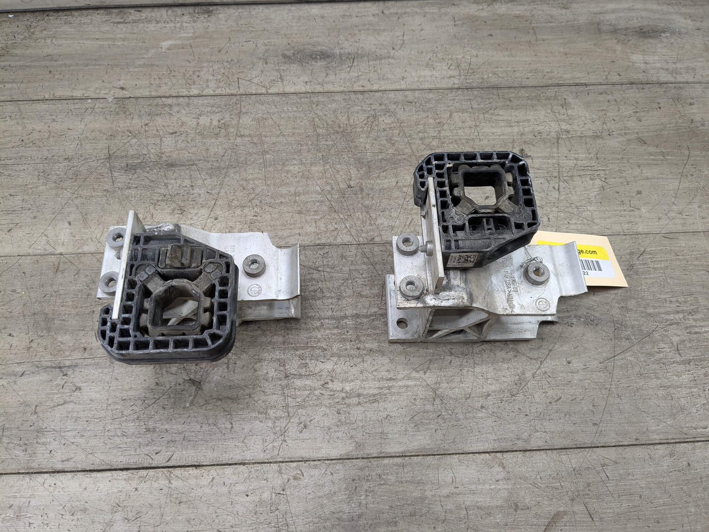 OEM BMW F95 F96 G05 G06 G07 G09 X5 X7 Left Right Bumper Impact Mount Bracket SET
