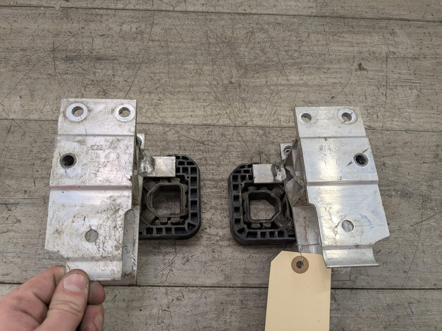 OEM BMW F95 F96 G05 G06 G07 G09 X5 X7 Left Right Bumper Impact Mount Bracket SET