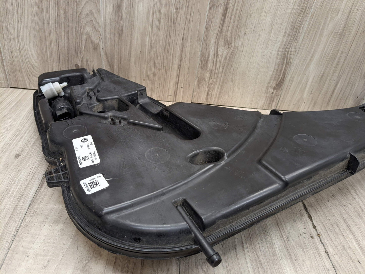OEM BMW F97 F97 X3 X4 X3M X4M Windshield Wipe Washer Bottle Tank Reservoir