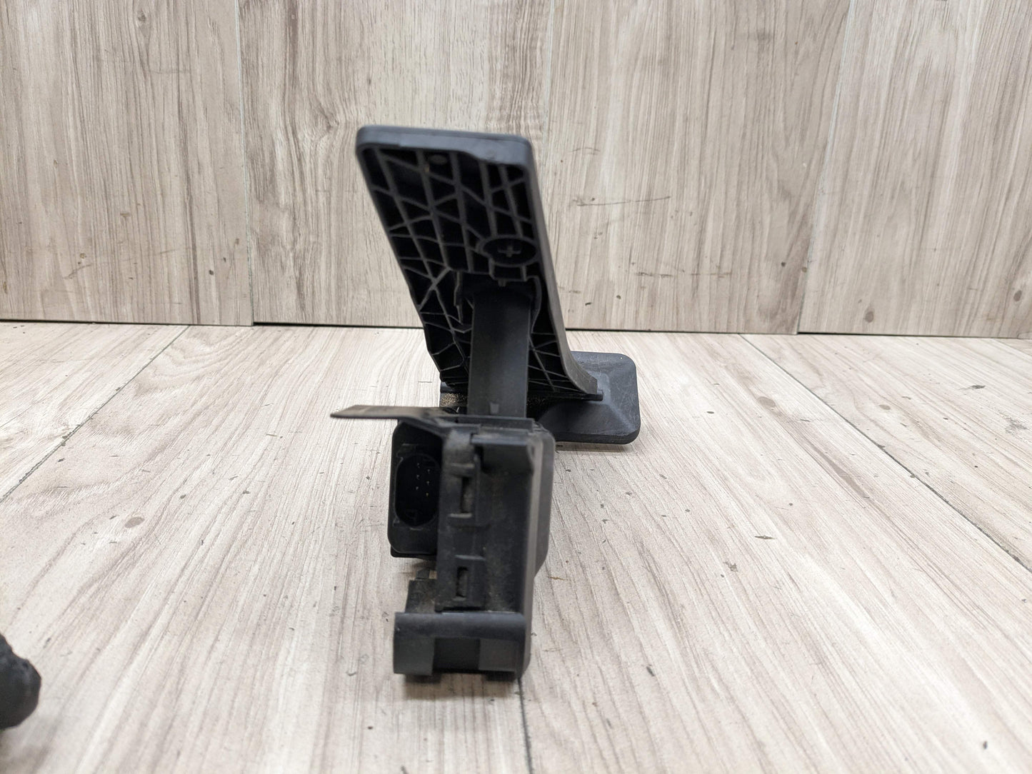 OEM BMW F15 F22 F25 F30 F36 F80 G01 G05 G20 X3 X5 Accelerator Throttle Gas Pedal