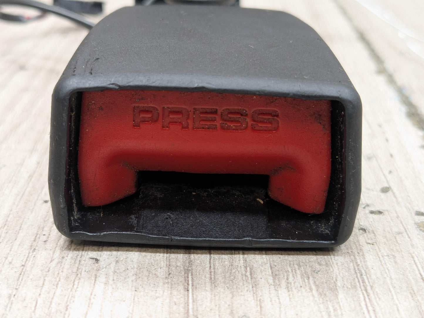 OEM BMW G01 G02 F97 F98 X3 X4 REAR Left Driver Side SeatBelt Seat Belt Buckle