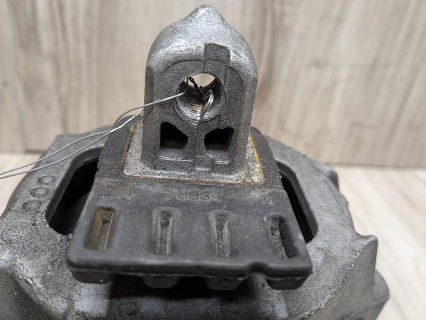 18-21 OEM BMW G01 Engine B46 Right Passenger Motor Mount