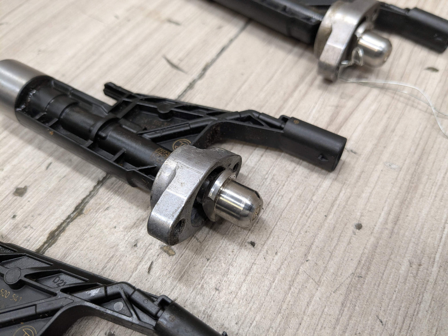 OEM BMW F30 F32 G01 G12 G20 G30 Engine B46 B58 High Pressure Fuel Injector SET