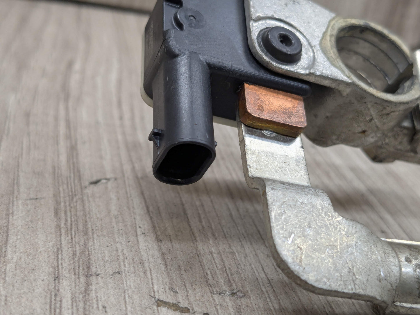 OEM BMW G01 G12 G30 530 540 M550 X3 Negative Battery Cable Terminal IBS Sensor