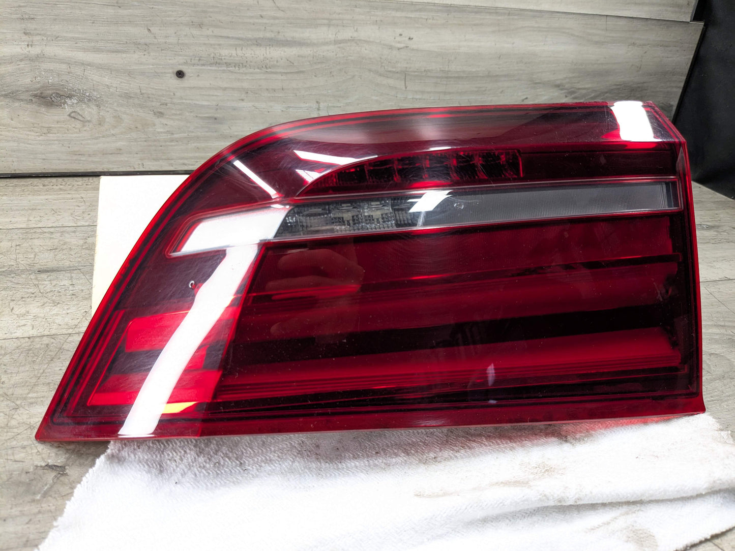 14-18 OEM BMW F15 F85 X5 X5M Rear Left Driver Side Trunk Inner Stop Tail Light