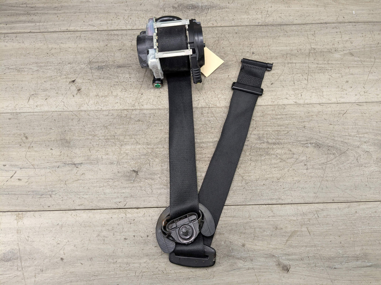 OEM BMW F15 F16 F85 X5 X6 Front Left Driver Seat Belt Seatbelt Retractor Black