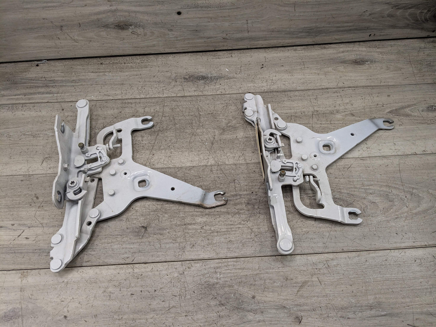 OEM BMW F15 F16 F85 X5 X6 Left Right Hood Hinge Support Bracket Brace SET