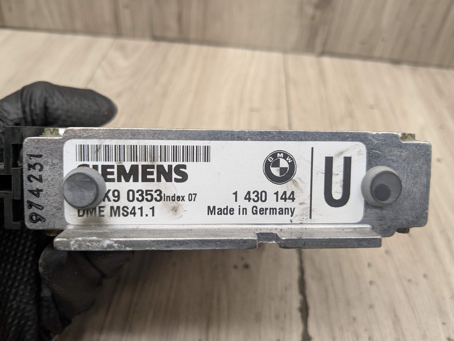 96-02 OEM BMW E36 Z3 ECU DME Engine Control Module Unit w/ Key Siemens