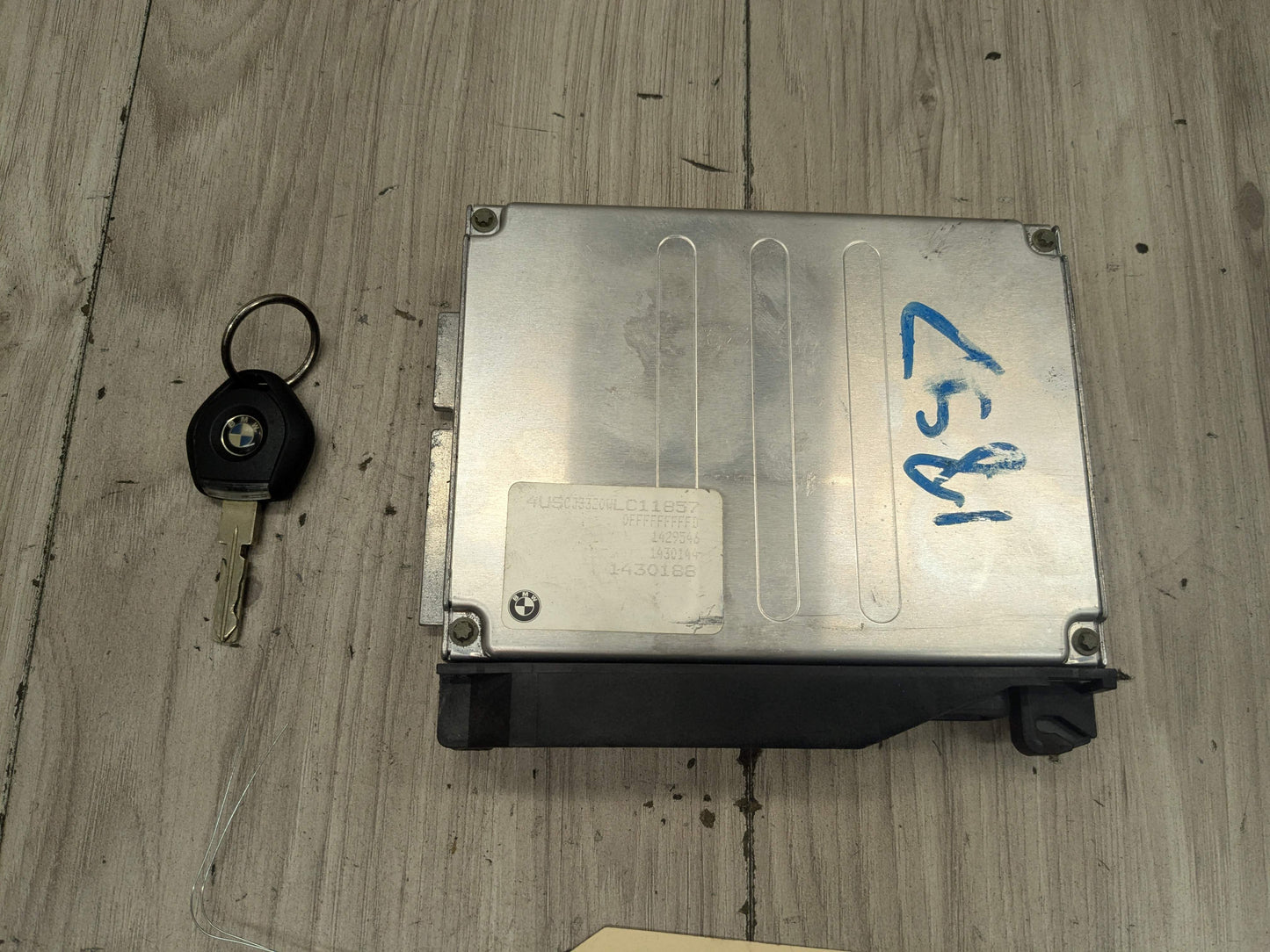 96-02 OEM BMW E36 Z3 ECU DME Engine Control Module Unit w/ Key Siemens