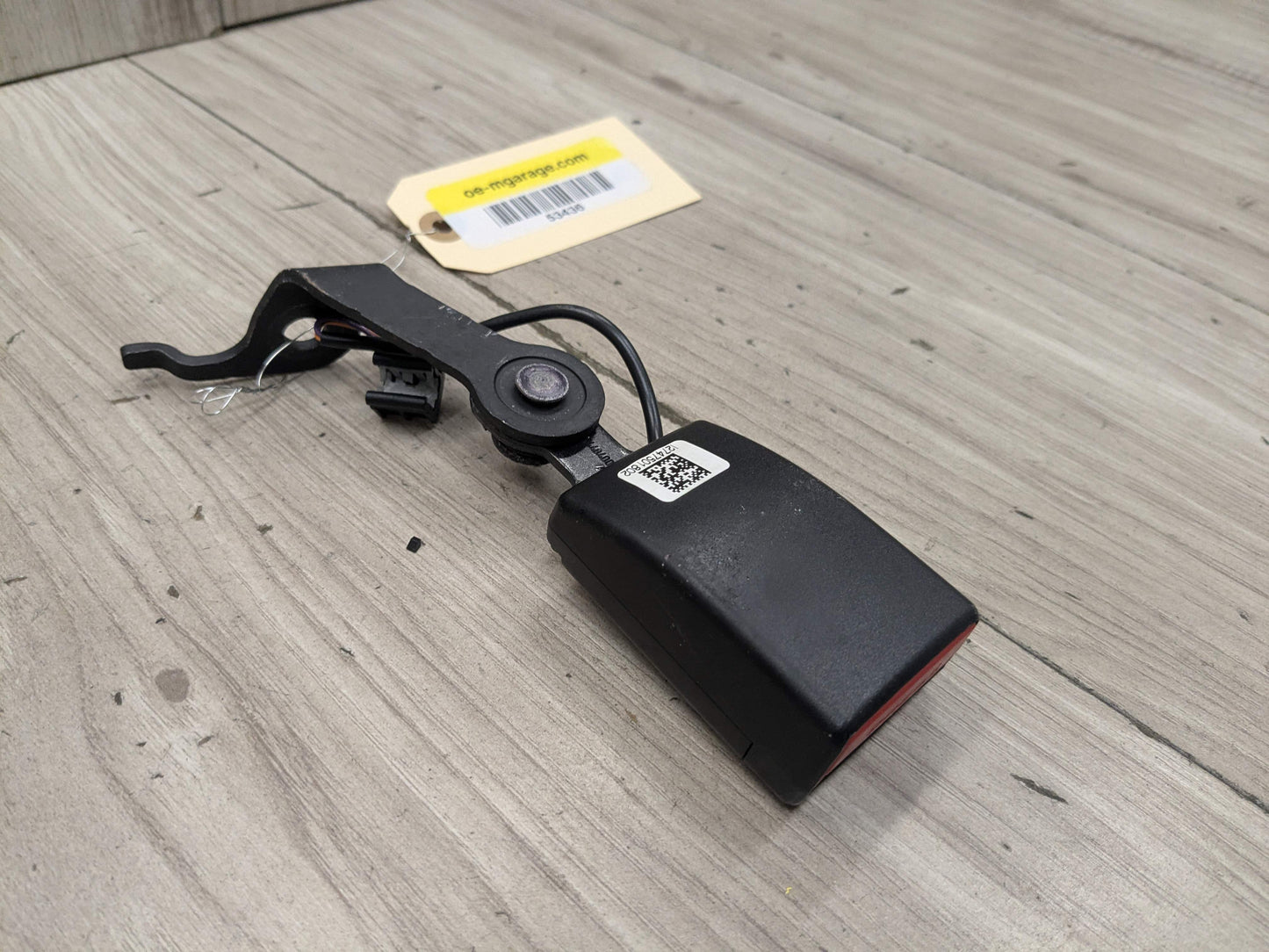 OEM BMW F90 M5 G30 530 540 M550 Rear Right Passenger Seatbelt Seat Belt Buckle