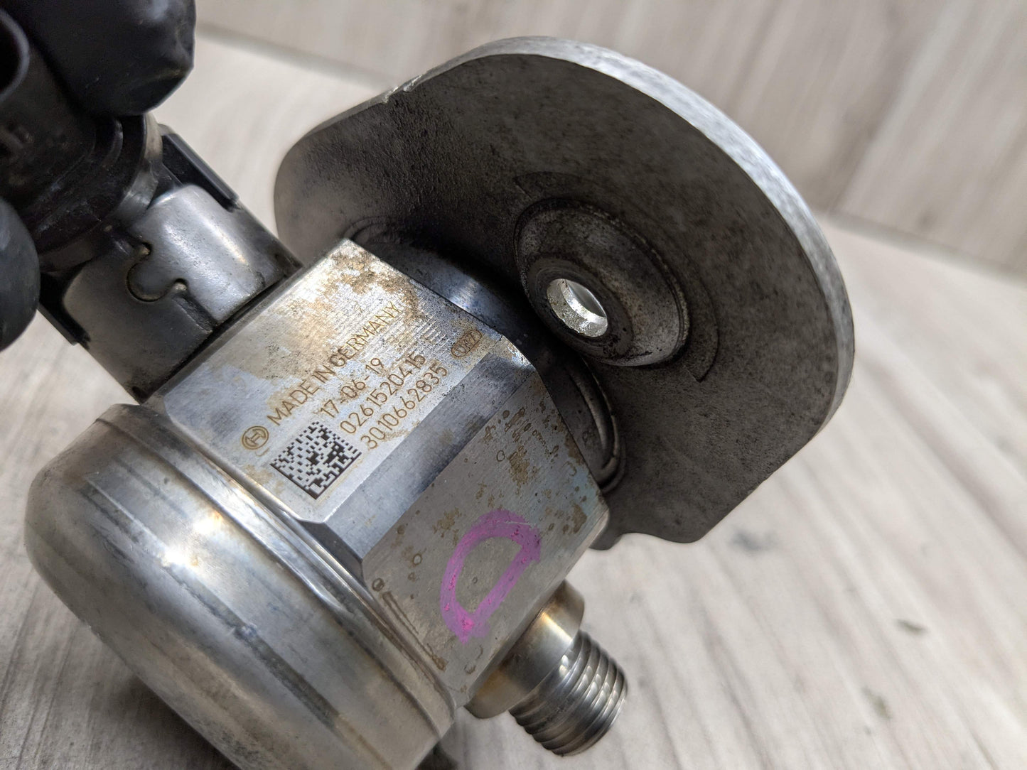 16-20 OEM BMW G11 G12 750 G30 M550 Engine N63R HPFP High Pressure Fuel Pump 5-8