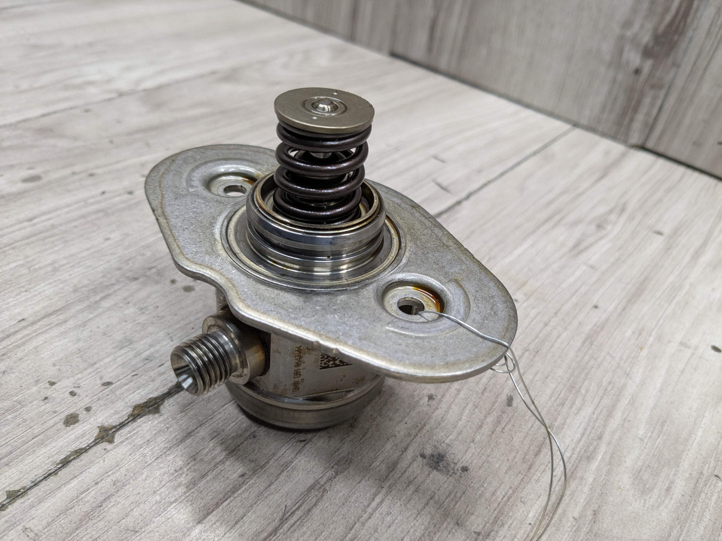16-20 OEM BMW G11 G12 750 G30 M550 Engine N63R HPFP High Pressure Fuel Pump 5-8