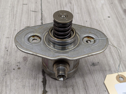 16-20 OEM BMW G11 G12 750 G30 M550 Engine N63R HPFP High Pressure Fuel Pump 5-8