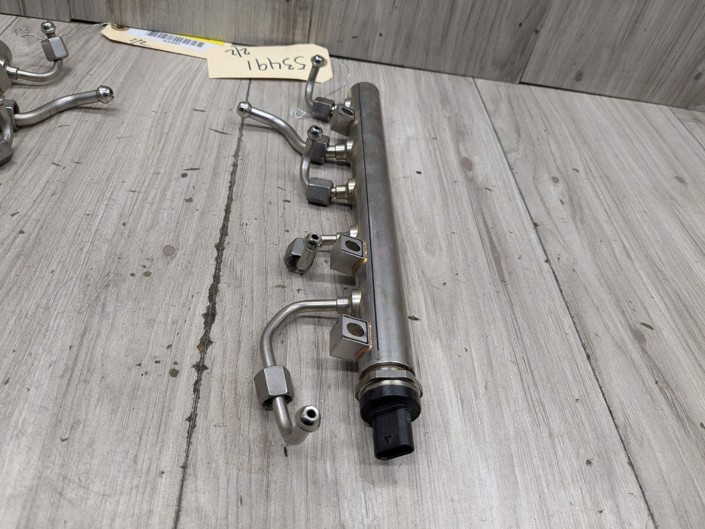 PRE-LCI OEM BMW G12 750 G30 M550 Engine N63R Right Fuel Injector Rail Lines 5-8
