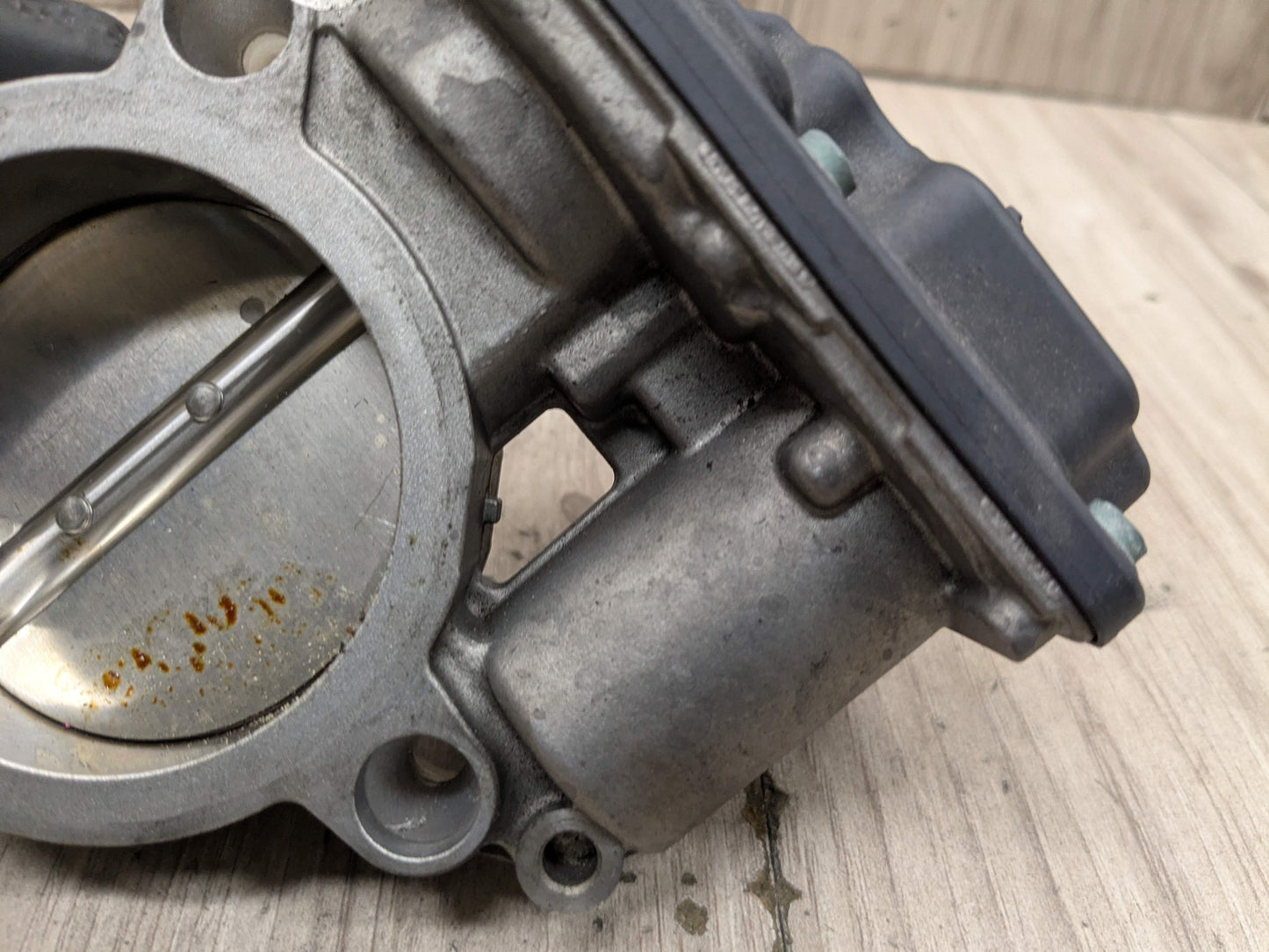 OEM BMW F39 F44 F48 F90 G05 G12 750 G30 M550 M8 Engine B46 N63 S63 Throttle Body