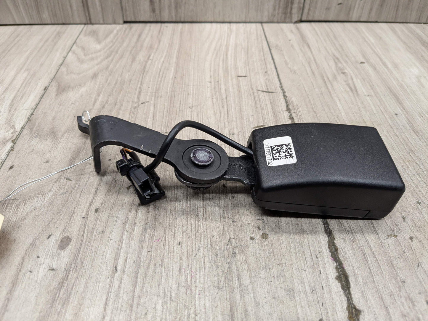 17-20 OEM BMW F90 M5 G30 530 540 M550 Rear Left Driver Seatbelt Seat Belt Buckle