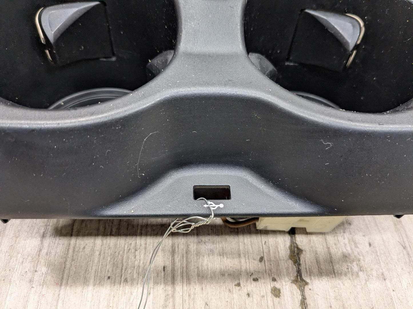 17-23 OEM BMW G30 540I Center Console Cup Holder