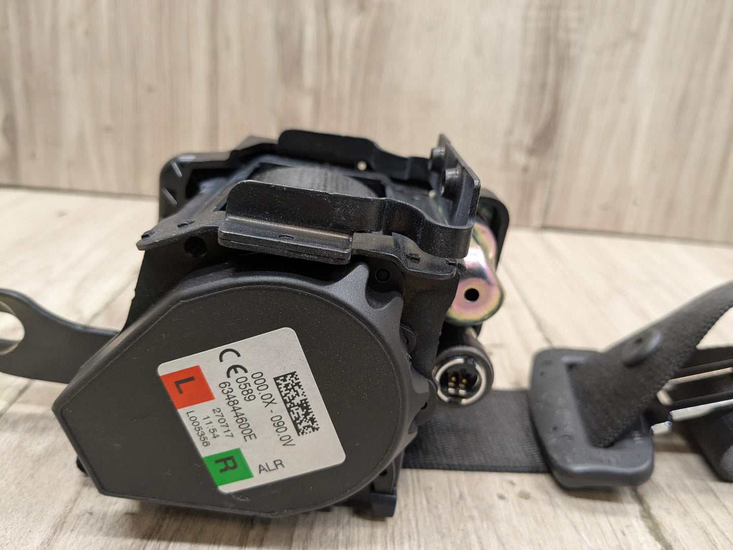 OEM BMW F90 M5 G30 530 540 Rear Left Right Upper Seatbelt Seat Belt Retractor