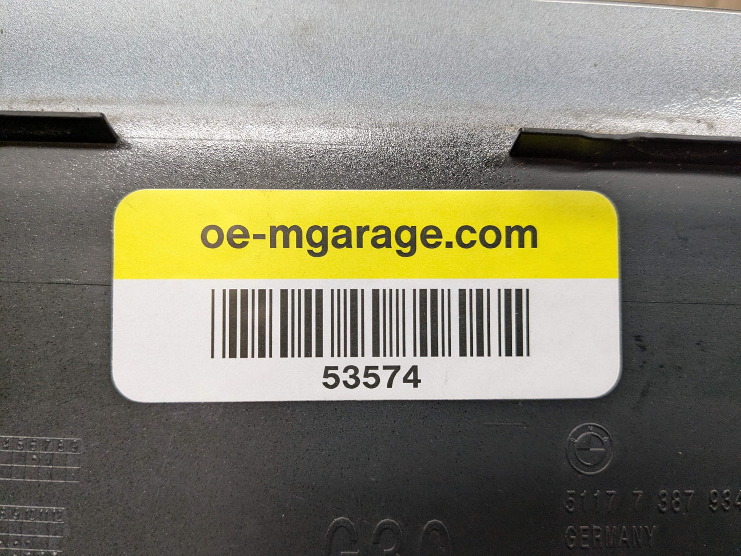 17-23 OEM BMW F90 G30 530 540 M550 M5 Fuel Gas Tank Flap Lid Cover