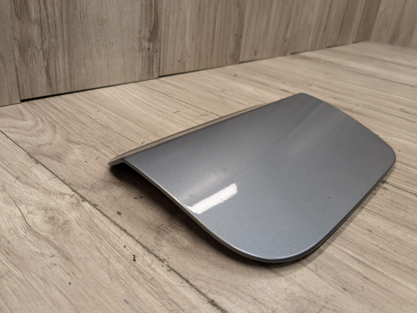 17-23 OEM BMW F90 G30 530 540 M550 M5 Fuel Gas Tank Flap Lid Cover