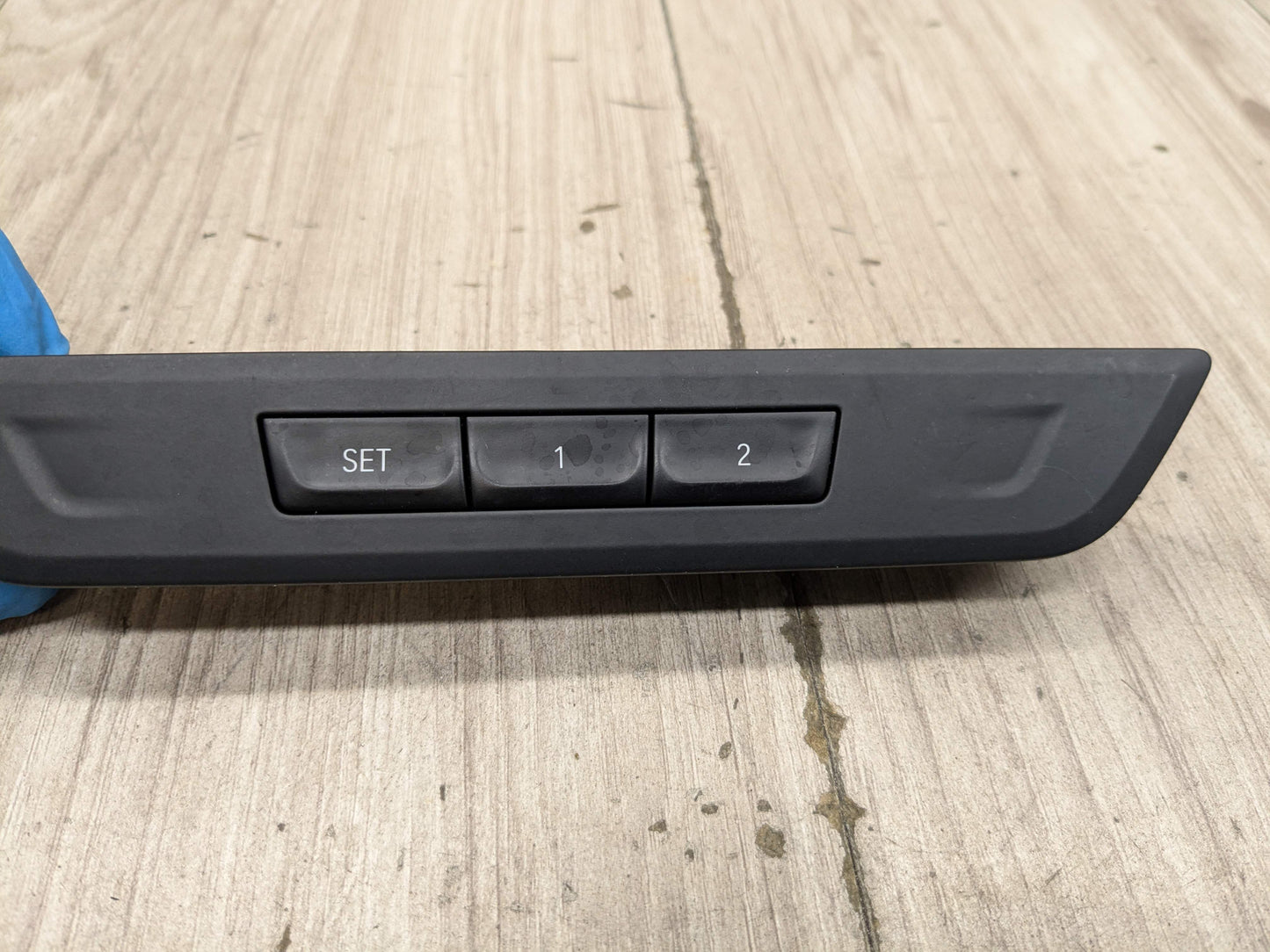 OEM BMW F90 M5 G30 530 540 M550 Front Left Driver Seat Memory Switch Button
