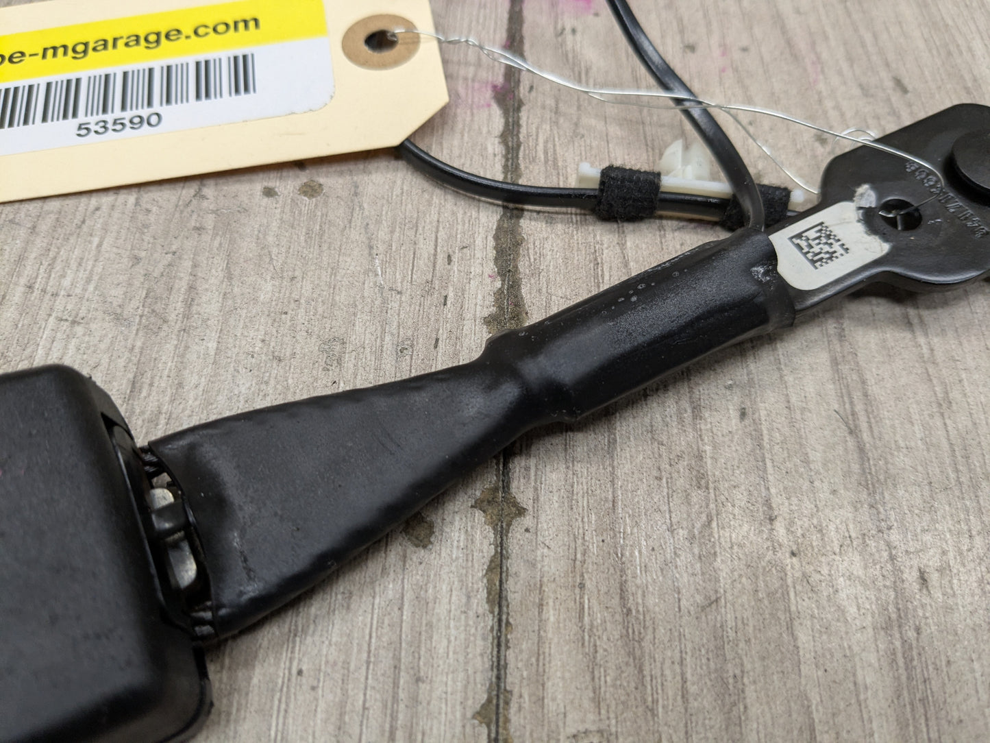 OEM BMW F90 G11 G12 G30 530 540 M550 750 M5 Front Left or Right Seatbelt Buckle
