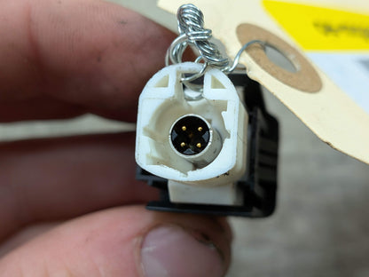 OEM BMW F30 F36 F80 F82 F83 M3 M4 F90 G01 G05 G12 G20 G30 X3 X5 USB Socket Port