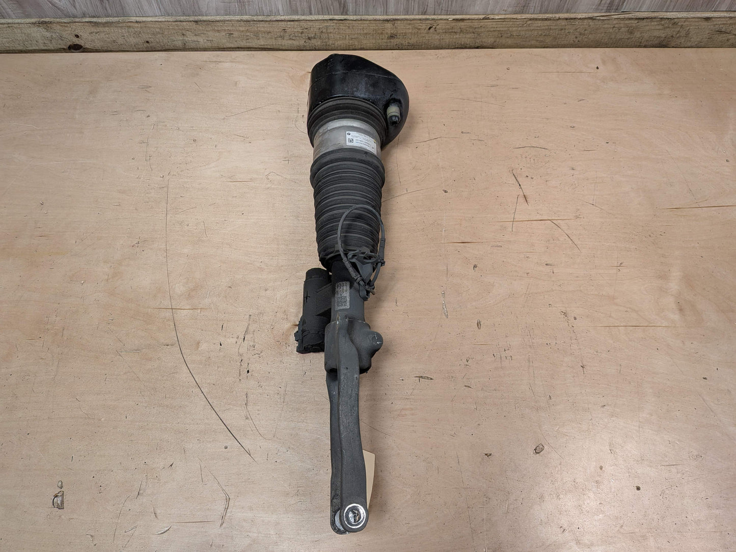 16-22 OEM BMW G11 G12 740iX 745eX 750iX B7 FRONT Left Driver Air Shock Strut